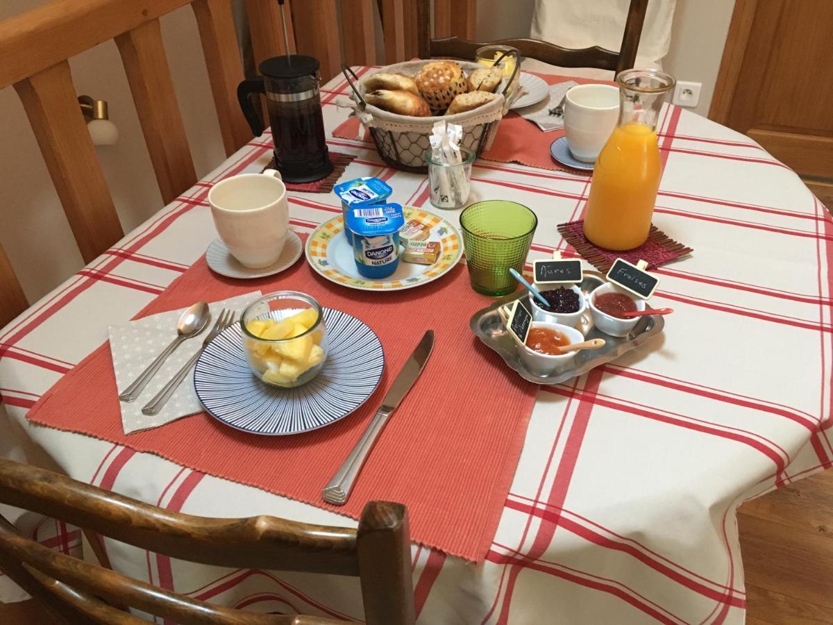 Bed and Breakfast Les Trois Provinces Couffy Екстер'єр фото
