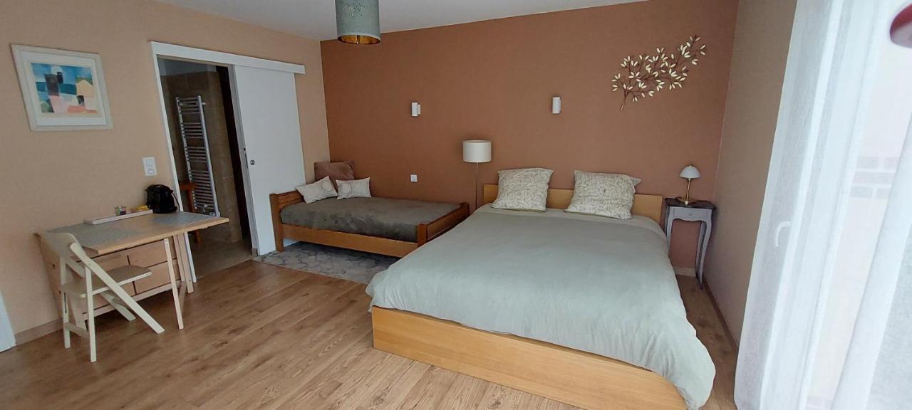 Bed and Breakfast Les Trois Provinces Couffy Екстер'єр фото
