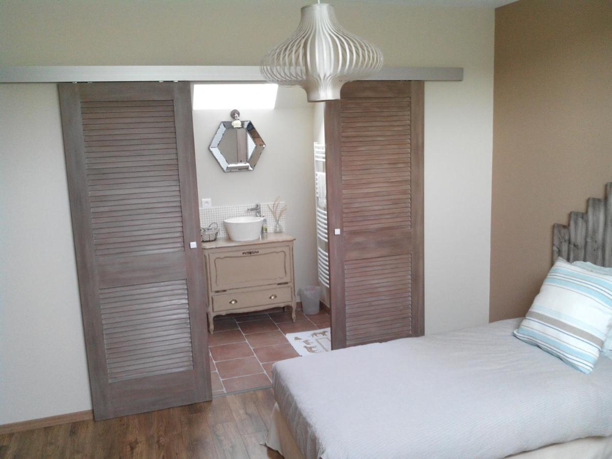 Bed and Breakfast Les Trois Provinces Couffy Екстер'єр фото